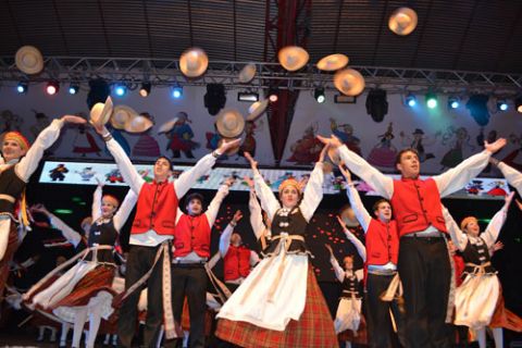 Histórica actuación del conjunto lituano “Nemunas” de Berisso en la Fiesta Nacional del Inmigrante