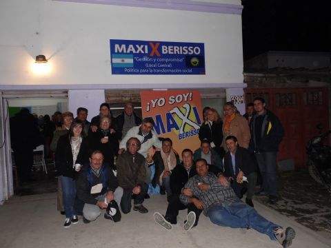 Se inauguró el local ‘Maxi X Berisso’
