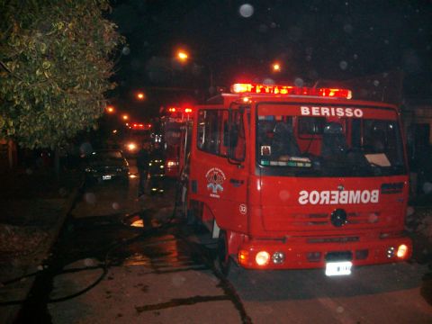 Vecino que perdió todo en un incendio pide ayuda a la comunidad