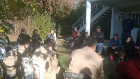 Isla Paulino: Reunión con autoridades de Prefectura Naval Argentina