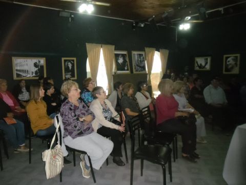 Subsidio estatal a manzaneras de 60 años que lleven 15 de labor