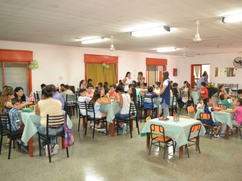 Almuerzo de fin de año en la Guardería “San Martín”