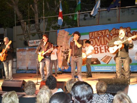 Nutrida grilla artística en la Fiesta del Provinciano