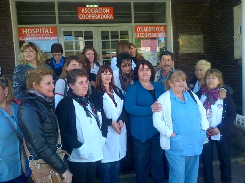 Trabajadores autoconvocados del Hospital se movilizan al Ministerio de Salud