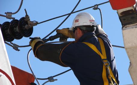 Cientos de vecinos padecen inconvenientes en el servicio eléctrico