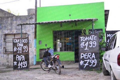 Saquean de madrugada un local de Berisso