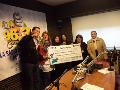 La agrupación “La Nueva” entregó subsidios a tres escuelas