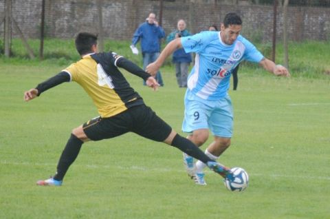 San Carlos empató y sigue sumando