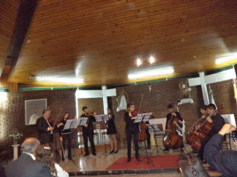 La Orquesta Escuela se presentó en la Parroquia San Miguel Arcángel