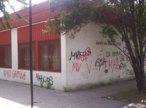 Suspenden clases por desinfección en el Jardín 901, luego de que los nenes de sala roja encontraran una araña