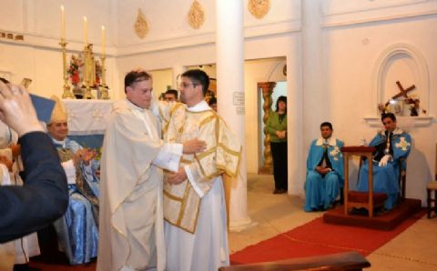 El Arzobispado de La Plata echó a cura de la Parroquia Pedro y Pablo por “pisar” una iglesia disidente
