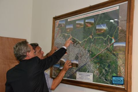 Slezack repasó con el ministro Rossi las obras estratégicas de la región