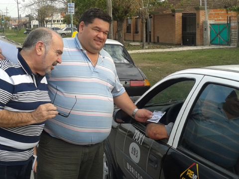 “Saludamos a los taxistas de Berisso que todos los días trabajan recorriendo nuestra ciudad”