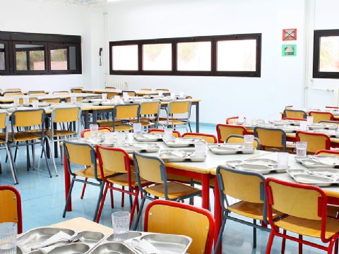 Proveedores de escuelas de nuestra ciudad llevan dos años sin cobrar