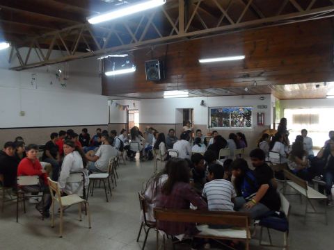 Talleres de concientización sobre bullying y violencia de género en la ESB Nº 13