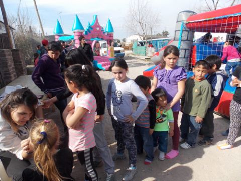 Festejo del Día del Niño en el comedor “Manitos Unidas”
