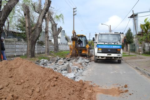 Reparación de bache en Villa Argüello