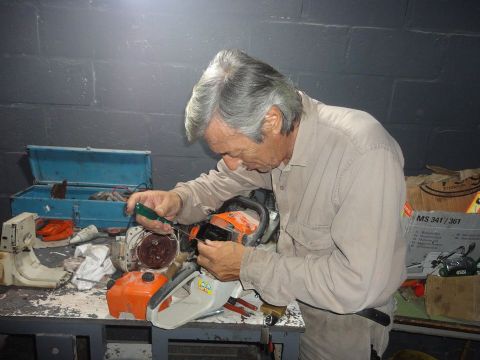 Cooperativa ensenadense repara sus propios elementos de trabajo