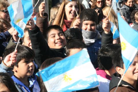Homenaje al General Belgrano en el Día de la Bandera