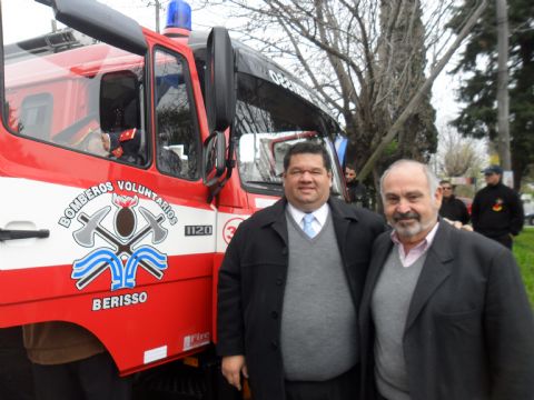 Nedela: “Los Bomberos son un ejemplo para toda la comunidad”