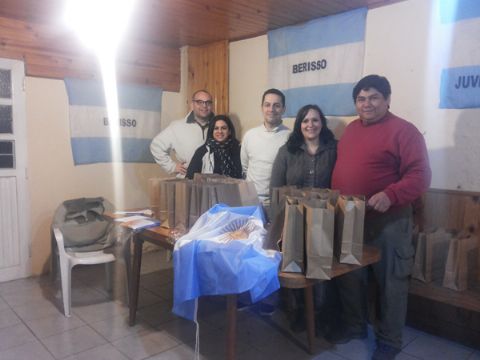 Entrega de banderas de la Asociación Civil Crecer: “Los Primeros del 2000”