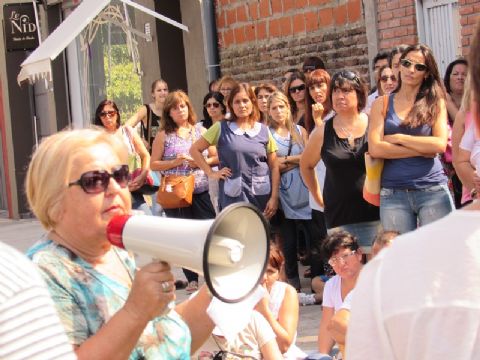 Ana Stolar advirtió que los docentes están “debajo de la linea de la pobreza”