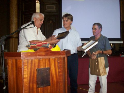Emotivo homenaje a Ricardo Rezza