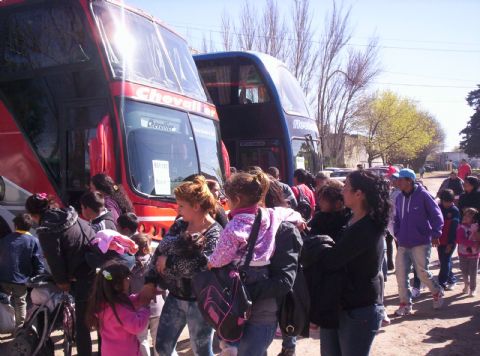 Beneficiarios del Programa Argentina Trabaja viajaron a Tecnópolis