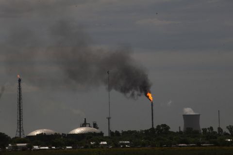 Denuncian “irresponsabilidad” y “falta de planificación” de YPF
