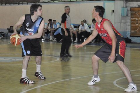 Importante victoria de la Villa en el regional de básquet
