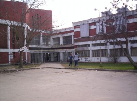 Alumno de la Media N° 1 agredido con arma blanca