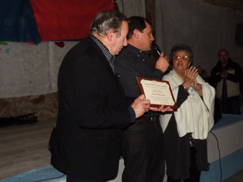 Reconocimiento a Juan Sinkunas en el Centro de Fomento Villa Paula