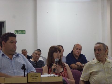 Cipollone instó a “cobrar menos a más cantidad de personas”