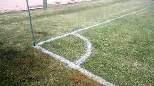 Piden tomar medidas por la utilización de sustancia peligrosa para marcar canchas de fútbol