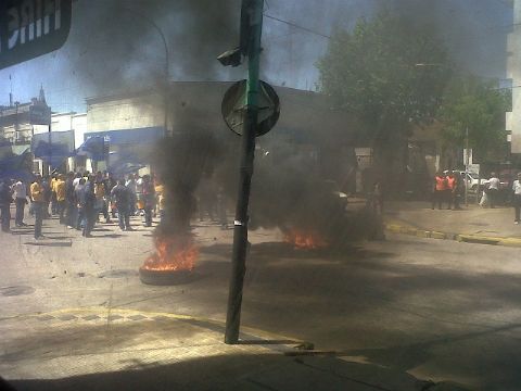 Trabajadores del Correo Argentino cortaron Montevideo y 8