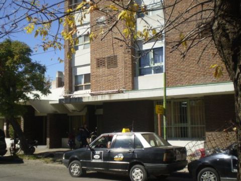 El director del Sanatorio Argentino planea formar una cooperativa que afectará a los trabajadores