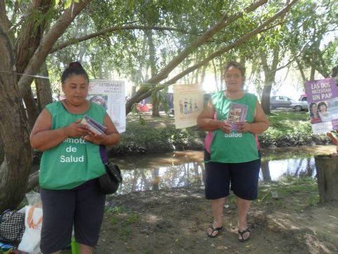 Campaña de verano de los promotores de Berisso en La Balandra