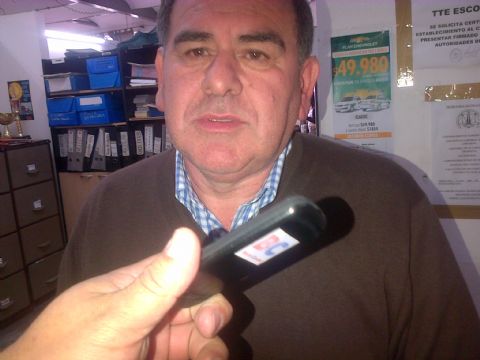 Taxistas piden aumento del 27 % en la bajada de bandera
