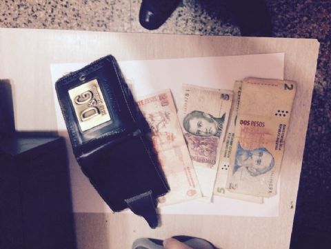 Dos adolescentes detenidos por sendos robos