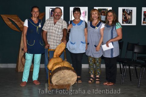 Varias instituciones locales recibieron esculturas