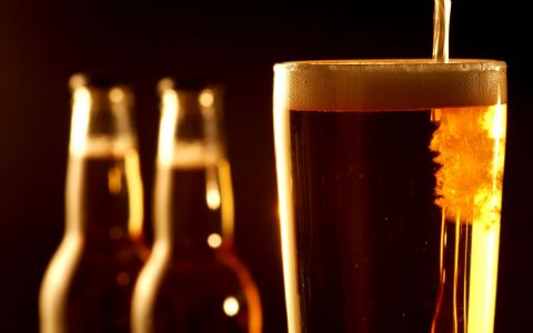 Cerveza artesanal para aplacar el calor de diciembre