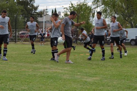 Estrella cayó ante Estudiantes en un amistoso