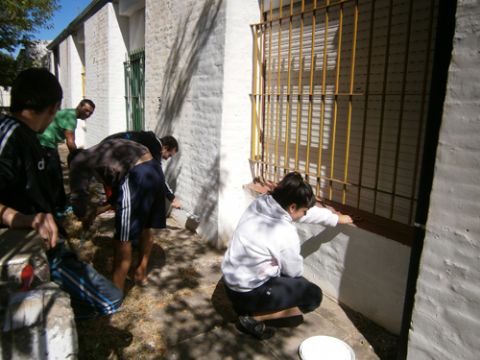 Jornada de trabajo solidario en el Jardín N° 904
