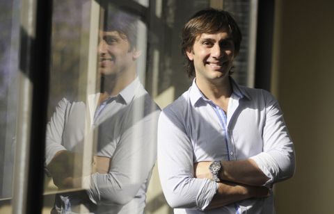 Odino, antes de cantar a beneficio