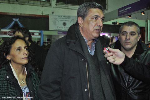 Slezack tildó de “xenofóbica y discriminatoria” la actitud de quienes cuestionaron el Vino de la Costa