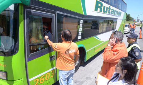 La Provincia salió a controlar la venta de alcohol en las parrillas a la vera de la Ruta 63