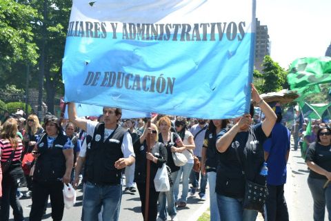Paro provincial de auxiliares y administrativos de educación, personal de hospitales públicos y municipales de ATE