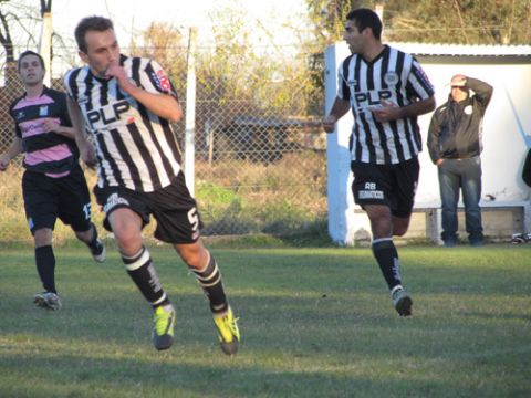 Estrella derrotó a Brandsen y se ilusiona
