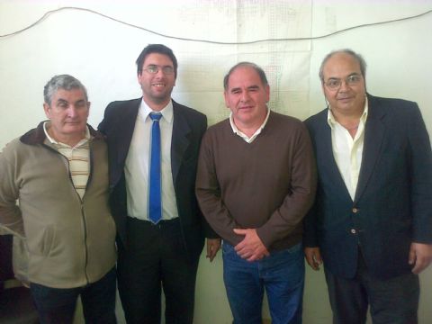 Se rubricó un convenio para que los taxistas obtengan créditos blandos