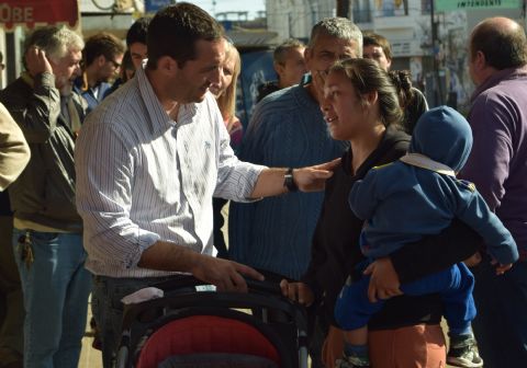 Mincarelli recorrió la Montevideo e inauguró un nuevo local partidario